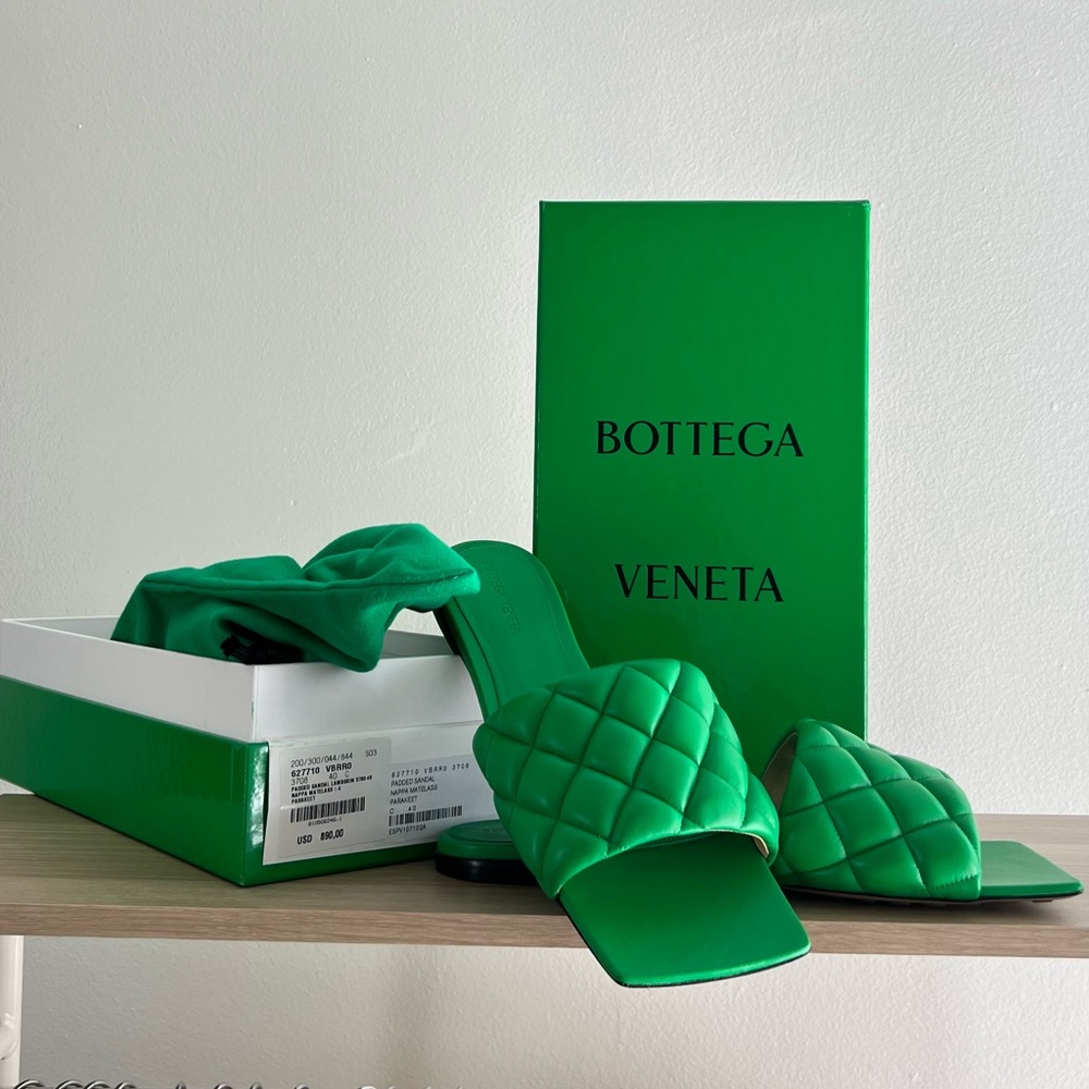 Bottega Veneta Lambskin Padded Sandle